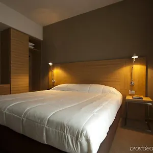 Victor Hotel