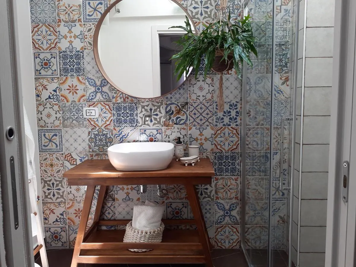 Borgo Fontana B&B Bari 0*,  Italië